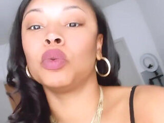 Kisses!!