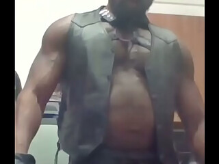 Brody Richardson: Leather up Smoke &amp_ Nippleplay