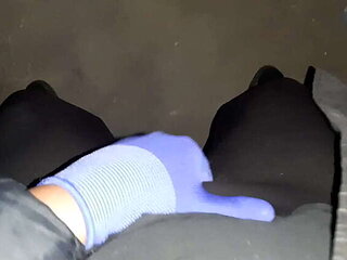 Masturbating with gloves on: prelude to a house burglary - Real girl's intense orgasm