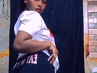 Enjoy with me exclusive content and what you want to see on my secret page, personalized and more just for you