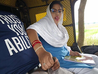 A Beautiful Indian Stanger Girl Sucked My Dick,when I Was Masturbating Inside the Auto