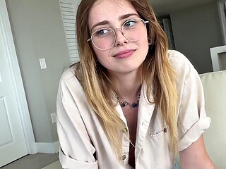 Shemale Scott Stark and Luccy Foxx Blowjobs