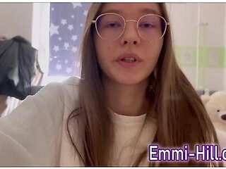 Teen 18+ Hardcore Finger Fucks Herself! Squirt!