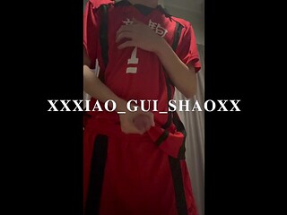 Kuroo Tetsuro cosplayer wanks hard and moans loudly