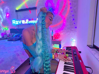 Neon-lit glory hole ride with Brian's packed cock