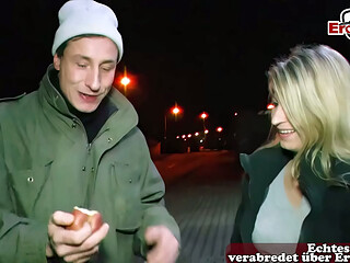 D&uuml_nne deutsche Blonde Teen von der Stra&szlig_e zum Sex &uuml_berredet