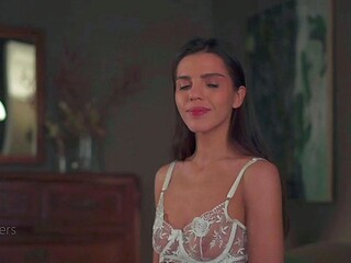 PUSSY BABE BRUNETTE masturbating