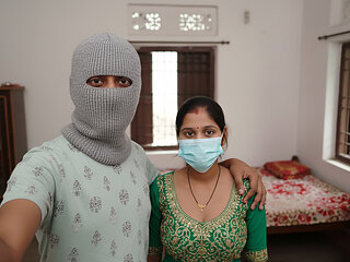 Indian desi hauswaif soni bhabhi ki chudayi devar ne bhabhi ko ghodi bana ke choda