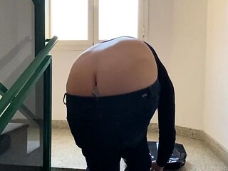 Brunette Solo Webcam Masturbation