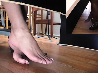 Dayanara uses her sexy feet to get the job