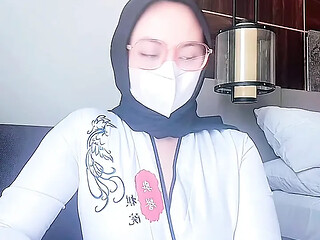 Busty Auntie Gets Filthy in a Japanese Kimono