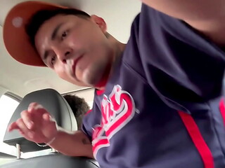 Que rico es coger en el carro en una tarde lluviosa