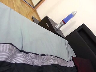 150 - 01 Babe Fucks for Creampie