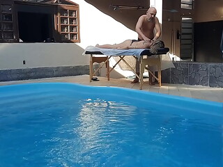 Massage in the pool. The therapist couldn'_t hold back and made her cum in his mouth.