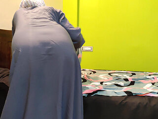 Woman in Hijab Sex with Her Boyfriend While No One at Home