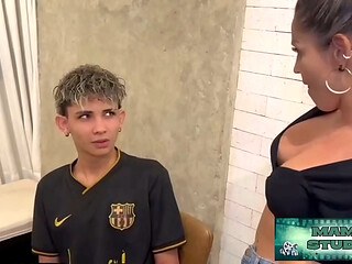 Madrasta Safada Fode com Enteado e pede pra n&atilde_o Contar pro Pai!