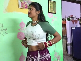 I was cleaning the house, I was on the boss and my back was hurting a lot, my boss give me relief, Full Hindi Viral Video