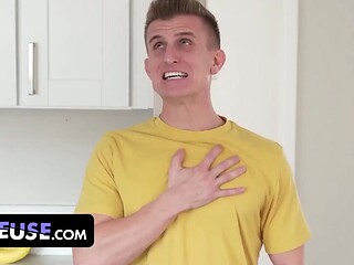 Pie and pussy: oliver's no nut november finishes with crystal's steamy daughter-in-law service