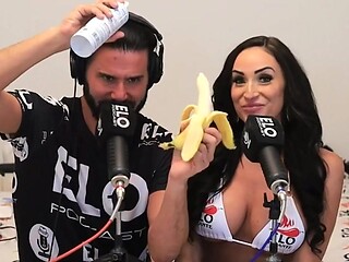 Cute Alyssia Vera takes a BBC in a spicy room