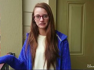 Girlfriend gives birthday bang in teen cutie's b-day suit
