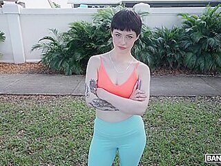 Undercover Freak - Raee Ripley