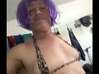 Alexandre p&uacute_ta Gay gay do Nova Uberl&acirc_ndia de shortinho socado mostrando o r&aacute_bo e o cuzinho