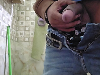 Desi kolkata boy Peeing with big penis