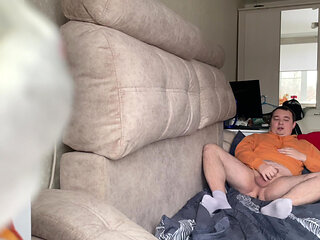 Young guy Limara19981 masturbates and enjoys orgasm