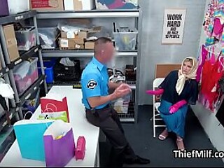 Housewife MILF gives a deepthroat and shows big tits