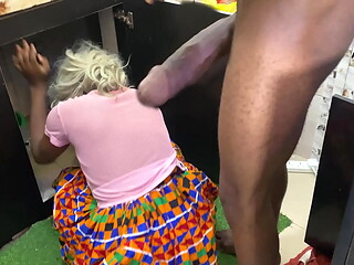 OGA BOSS ADD SMALL MONEY TO MY SALARY, I WILL GIVE YOU MY PUSSY. PLEASE SUBSCRIBE TO RED