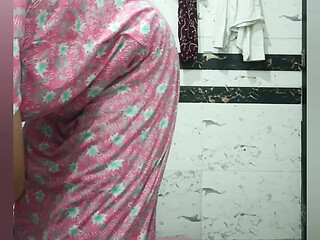 Busty Indian housewife washes her big ass in the bathroom