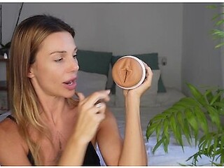 Female Anatomy Lesson & How To Lick + Finger Girls