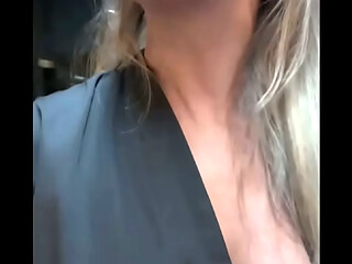 &quot_Vem ver Corno, olha o que esse pau faz com sua esposinha&quot_ - Esse casada brasileira &eacute_ uma delicia, Fodeu neg&atilde_o pauzudo e ainda humilhou o corno