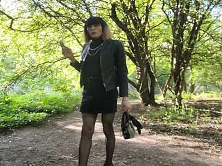 Vanessa Bitchx In Show Off Your Mini Skirt In Jeans, Open Cul On A Parking Paris Chiennetrvprod91