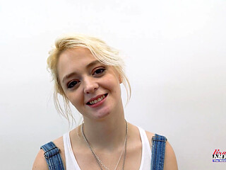 Annie Archer Busty Curvy Blonde Coed Sloppy Rimjob Deepthroat Heat!