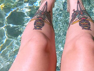 Amateur Foot Fetish Girlfriend Sucks and gives a Footjob
