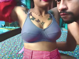 Mai school jaane ke liye ready ho rhi thi tabhi sautela bhaiya ne jabbardasti karke chod diya