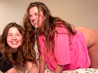 Best Friends with Alana Rose share a dildo playtime