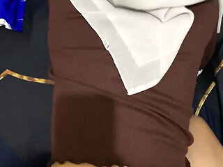 Curvy hijabi girl shows off her hidden side