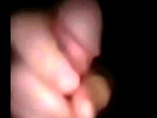 Bigwaka420 rubbing his cock