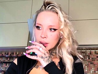 Busty blonde babe goes crazy jerking