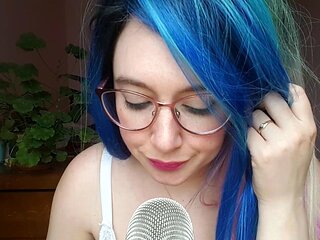 Amateur Webcam Teen Masturbates And Teases