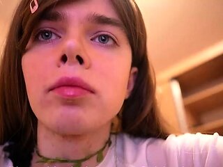 Brunette Solo Webcam Masturbation