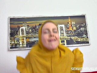 Lynna Nilsson Blonde Arab Milf
