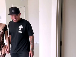MEU MARIDO TEM UMA AMANTE E ELA &Eacute_ MUITO GOSTOSA, SENTAMOS NA PIKA DELE A NOITE INTERA!