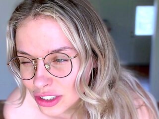 Amateur Blonde Teen Plays Solo with Toy Webcam Porn