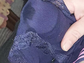 Squirting in panties