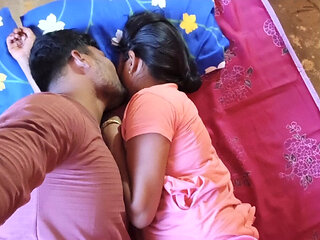 Indian Desi young village cute couple Sex - Desi bhabhi sex movies in hindi - college girl and young  boy fucking Desi look sex.