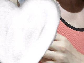 I fuck my armpit with a dildo and my fingers