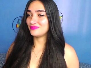 Cute brunette amateur babe sosha masturbating